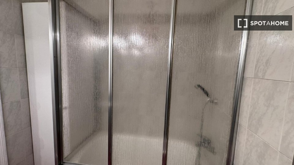 Double room Barcelona, 5 beds, 110m² — photo 10