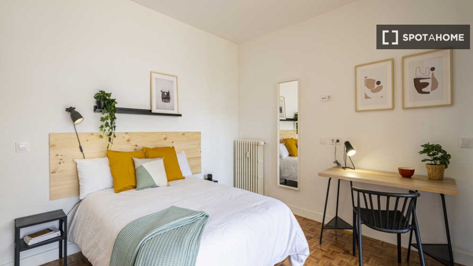 Double room Madrid, 6 beds — photo 21
