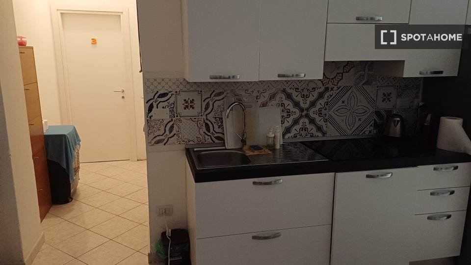 Double room Cagliari, 3 beds, 100m² — photo 3