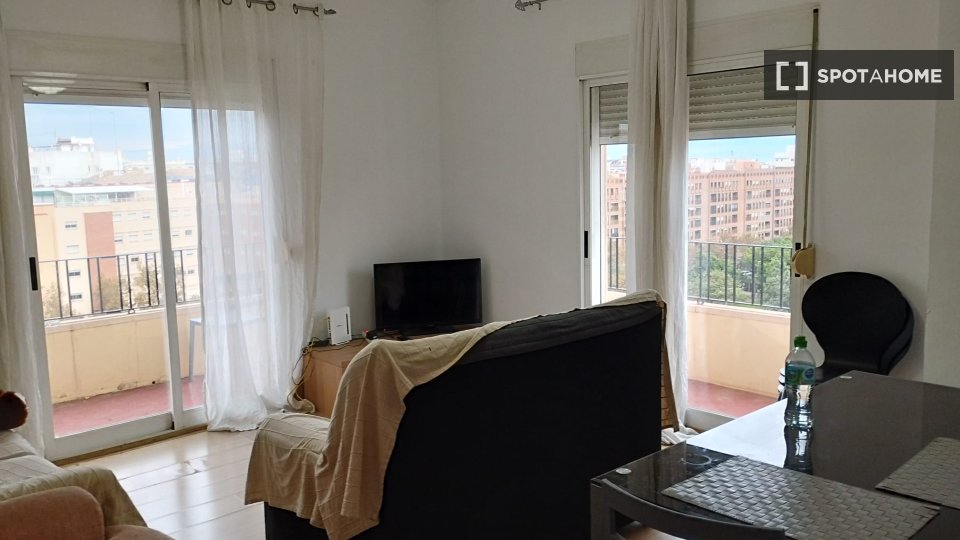 Double room Valencia, 5 beds, 160m² — photo 12