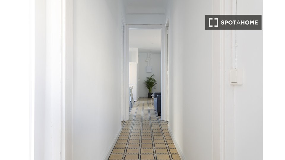 Double room Barcelona, 4 beds, 75m² — photo 13