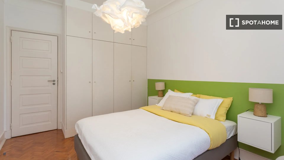 Double room Lisbon, 6 beds — photo 13