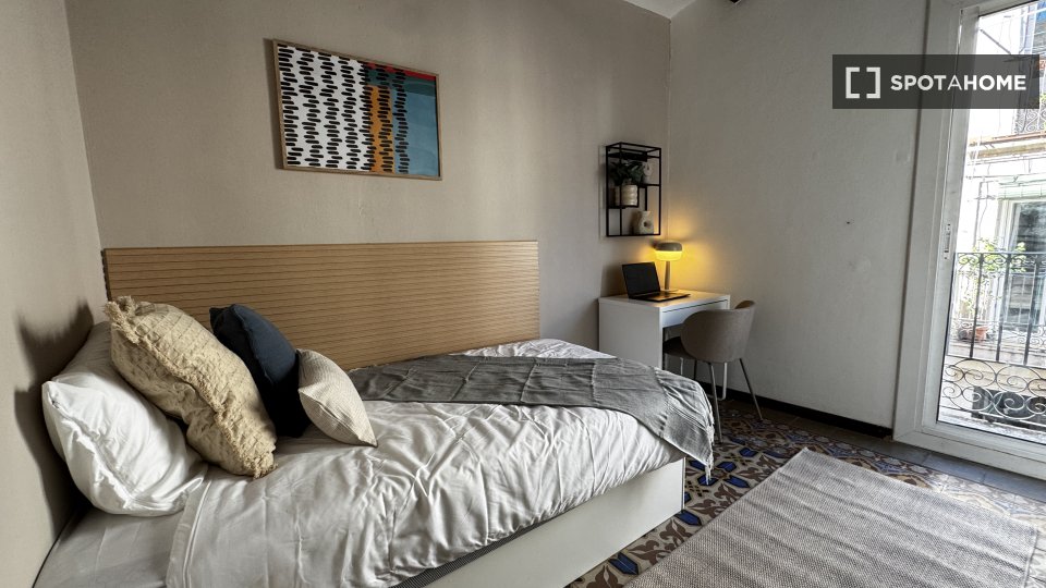 Double room Barcelona, 5 beds, 120m² — photo 11