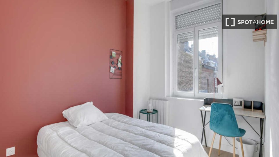 Double room Lille, 15 beds, 260m² — photo 13