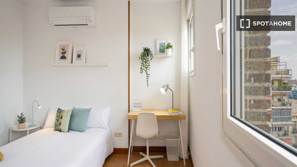 Double room Madrid, 12 beds — photo 40