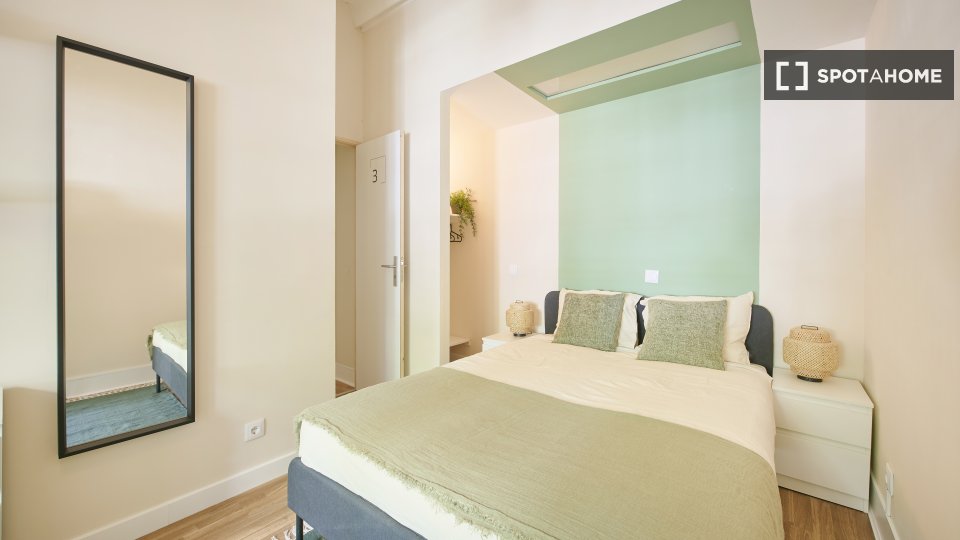 Double room Lisbon, 9 beds — photo 13