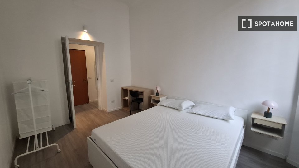 Double room Milan, 3 beds, 70m² — photo 4