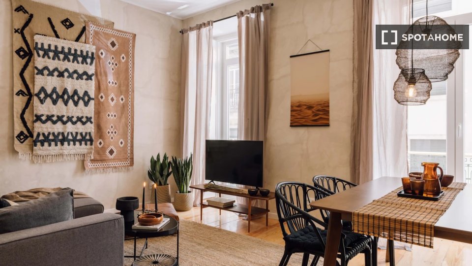 Apartment Lisbon, 1 bed, 75m² — photo 2