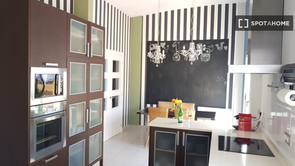 Apartamento de 3 habitaciones en alquiler en El Astillero