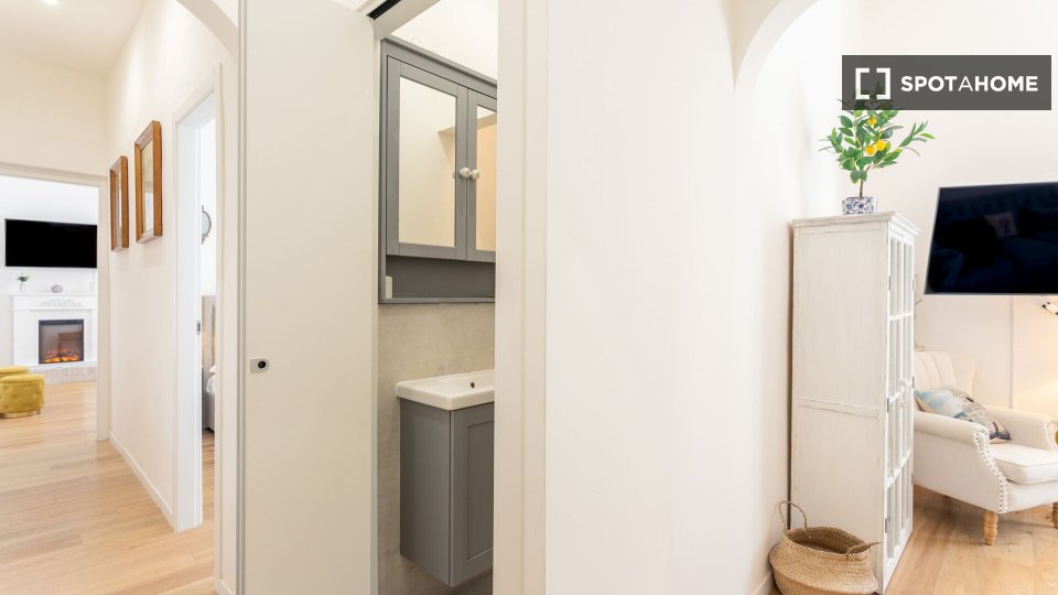 Apartment Florence, 2 beds, 98m² — photo 9