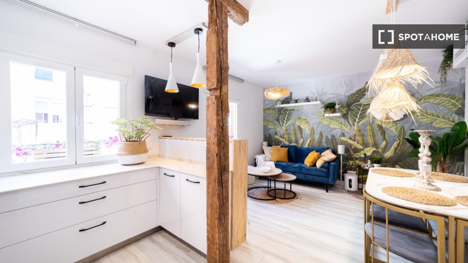 Double room Madrid, 3 beds, 80m² — photo 19