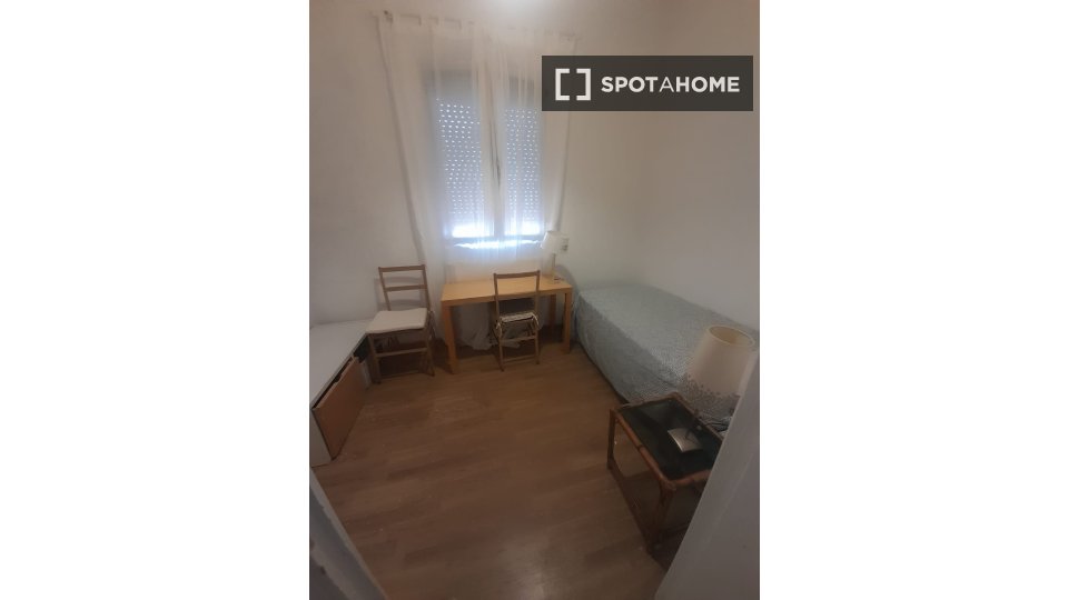 Double room Madrid, 4 beds — photo 15