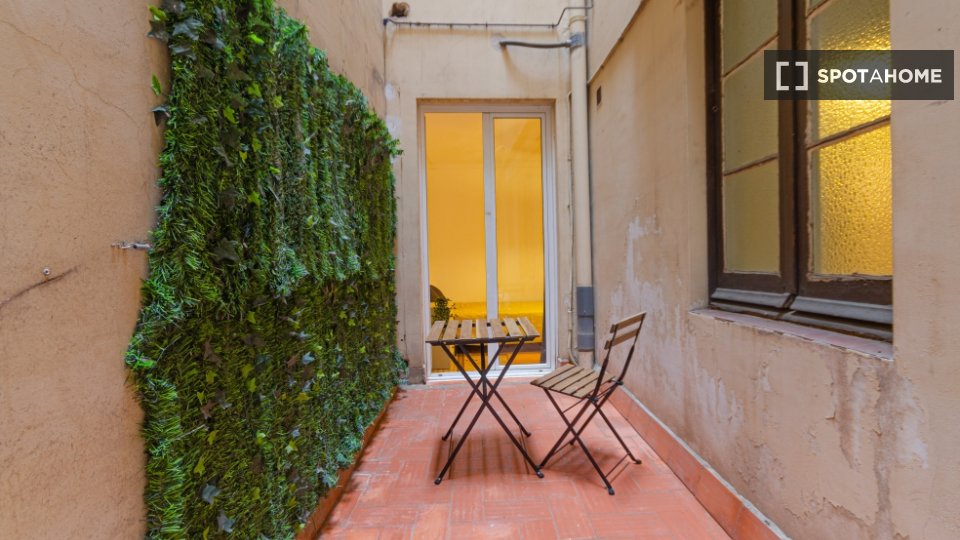 Double room Barcelona, 7 beds, 150m² — photo 16