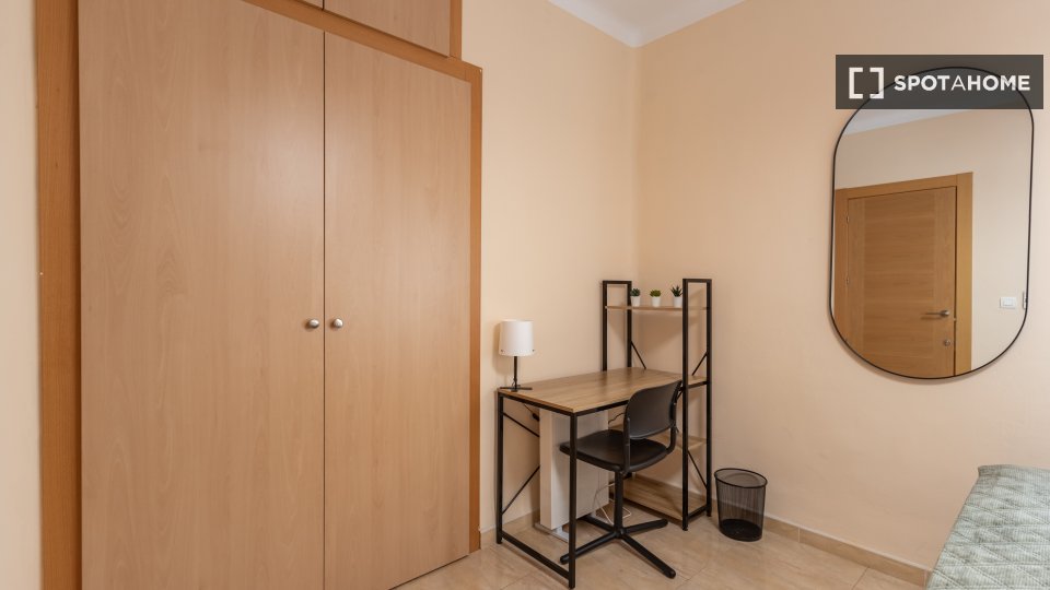 Double room Granada, 6 beds — photo 3