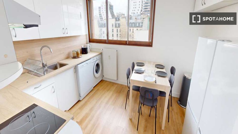 Double room Paris, 5 beds, 100m² — photo 3