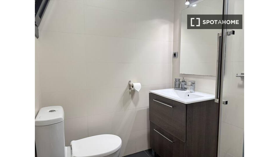 Apartment Barcelona, 3 beds, 75m² — photo 4