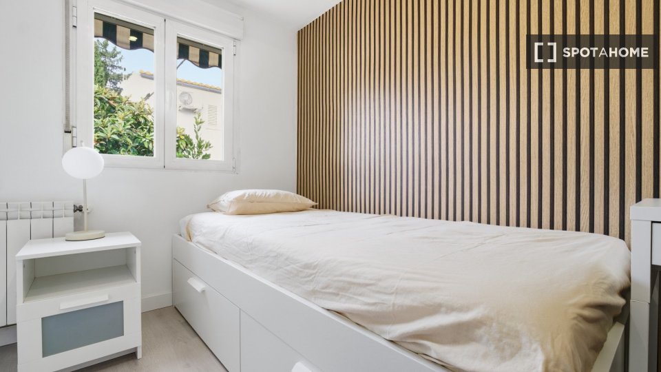 Double room Madrid, 4 beds, 110m² — photo 16