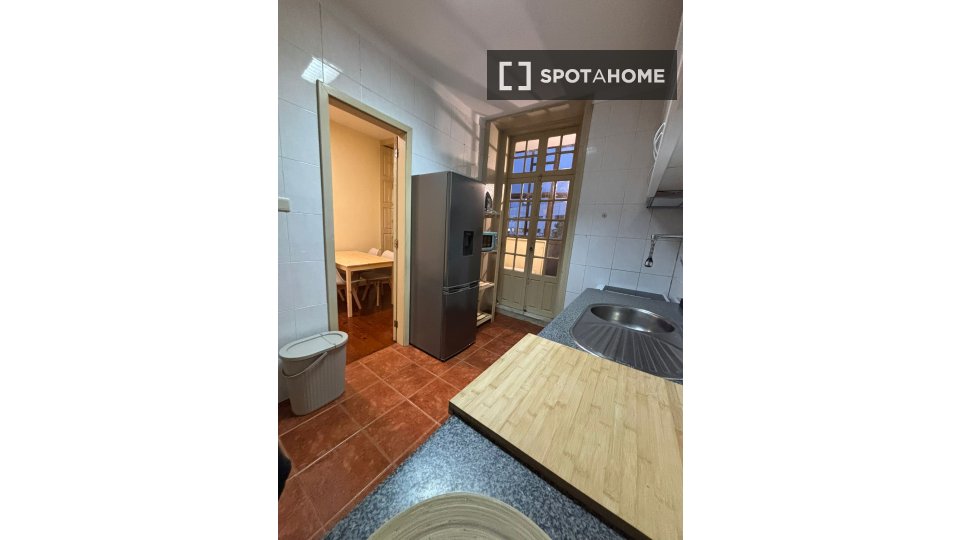Double room Porto, 3 beds, 120m² — photo 6