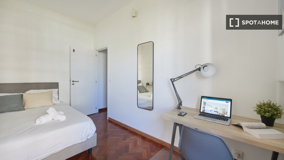 Double room Lisbon, 7 beds, 200m² — photo 9