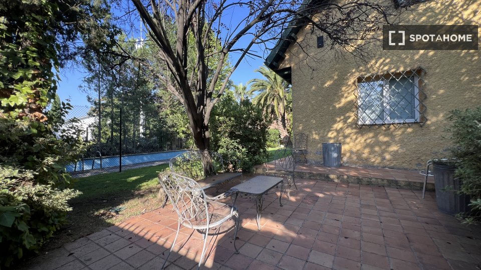 Double room Madrid, 8 beds — photo 14
