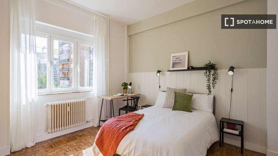 Double room Madrid, 6 beds — photo 1