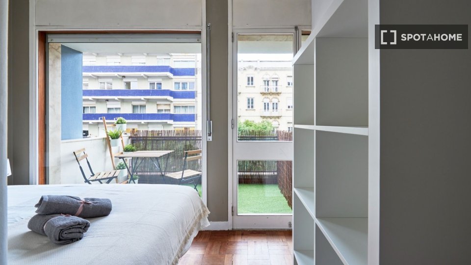 Double room Lisbon, 10 beds — photo 46