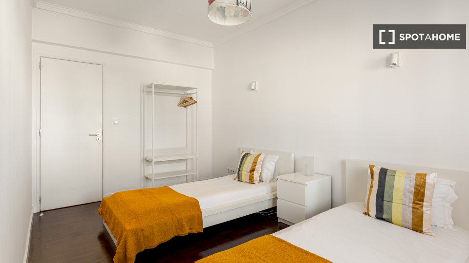 Apartment Lisbon, 2 beds — photo 18