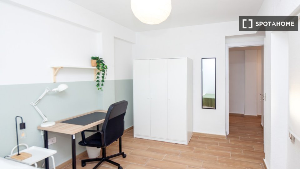 Habitación en piso compartido en La Raiosa, Valencia