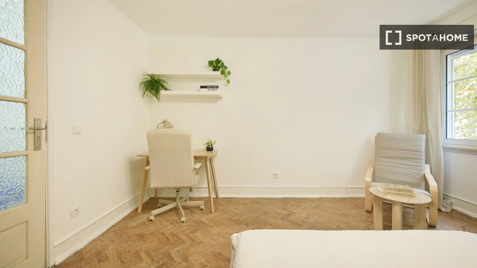 Double room Lisbon, 6 beds — photo 5