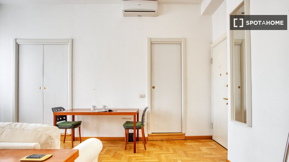Apartment Milan, 1 bed, 53m² — photo 13