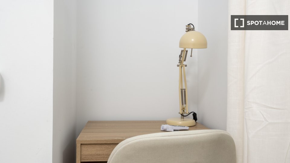 Double room Madrid, 5 beds — photo 12