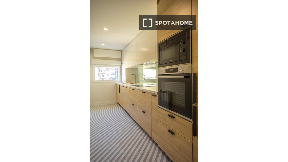 Double room Madrid, 4 beds — photo 2