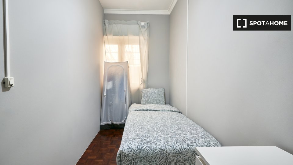 Double room Lisbon, 6 beds — photo 3
