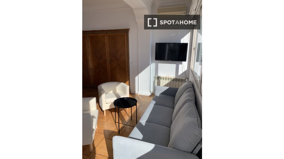 Double room Madrid, 6 beds — photo 4