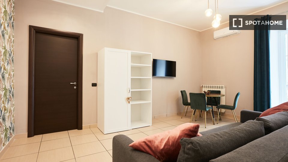 Appartamento Napoli, 1 camera, 64m² — foto 4