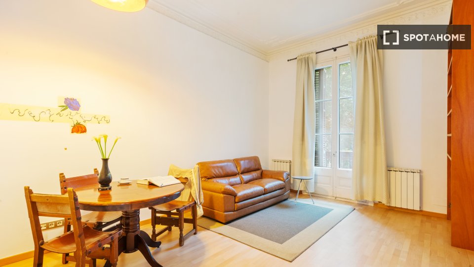 Apartment Barcelona, 2 beds, 60m² — photo 10