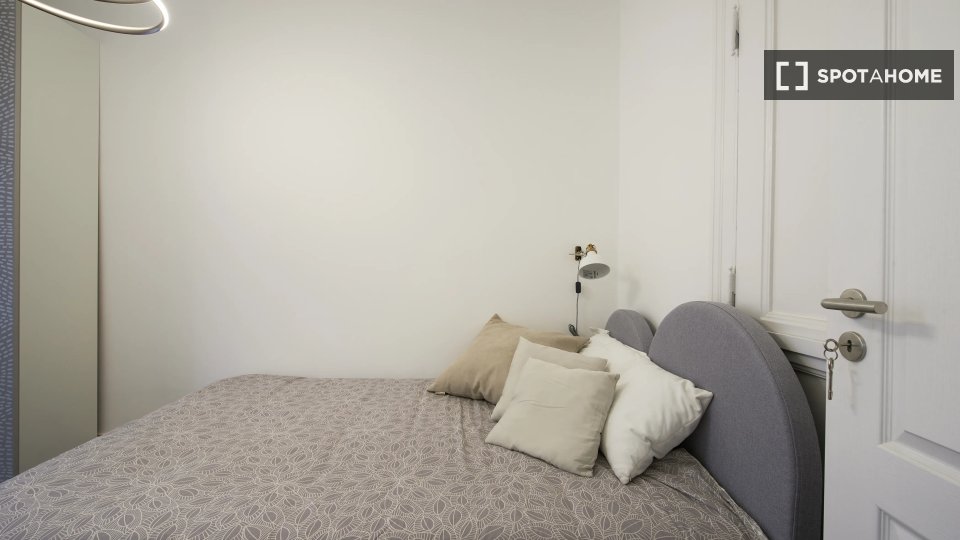 Double room Lisbon, 7 beds — photo 1