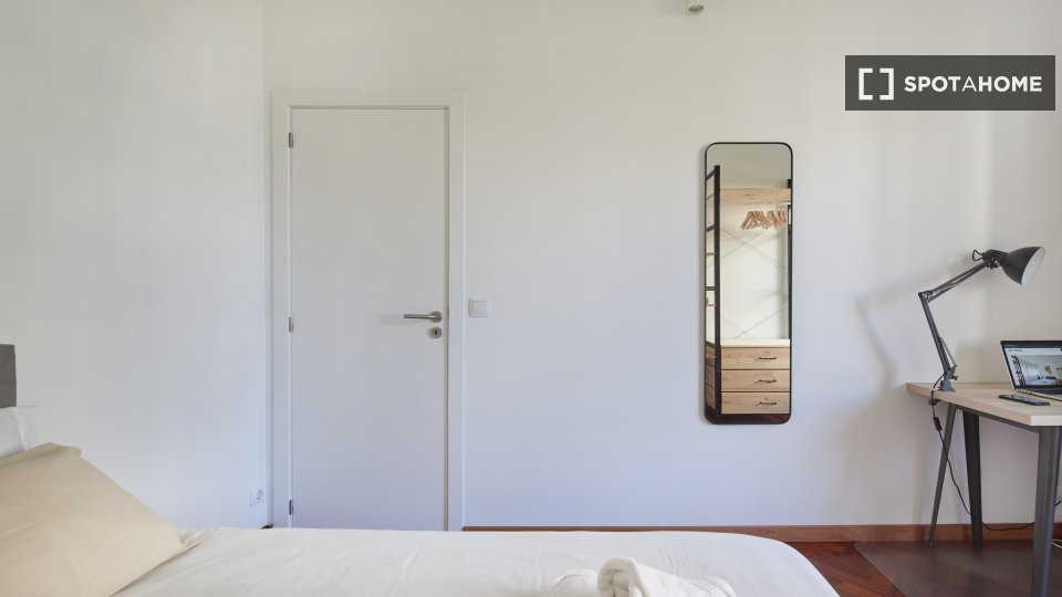 Double room Lisbon, 7 beds, 200m² — photo 10