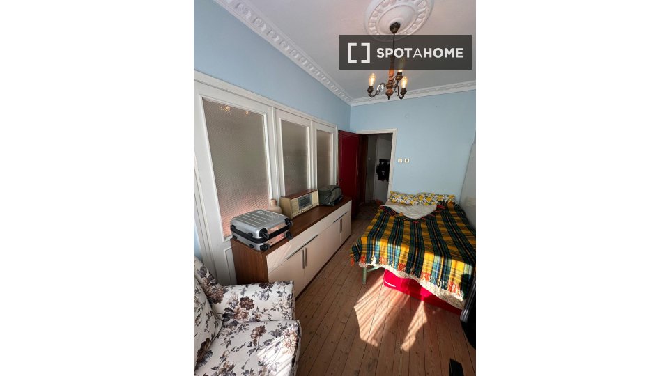 Double room Istanbul, 3 beds, 75m² — photo 1