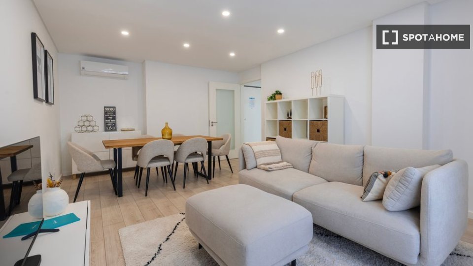 Apartment Lisbon, 2 beds — photo 10