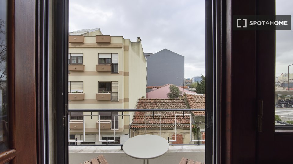 Double room Lisbon, 4 beds — photo 2