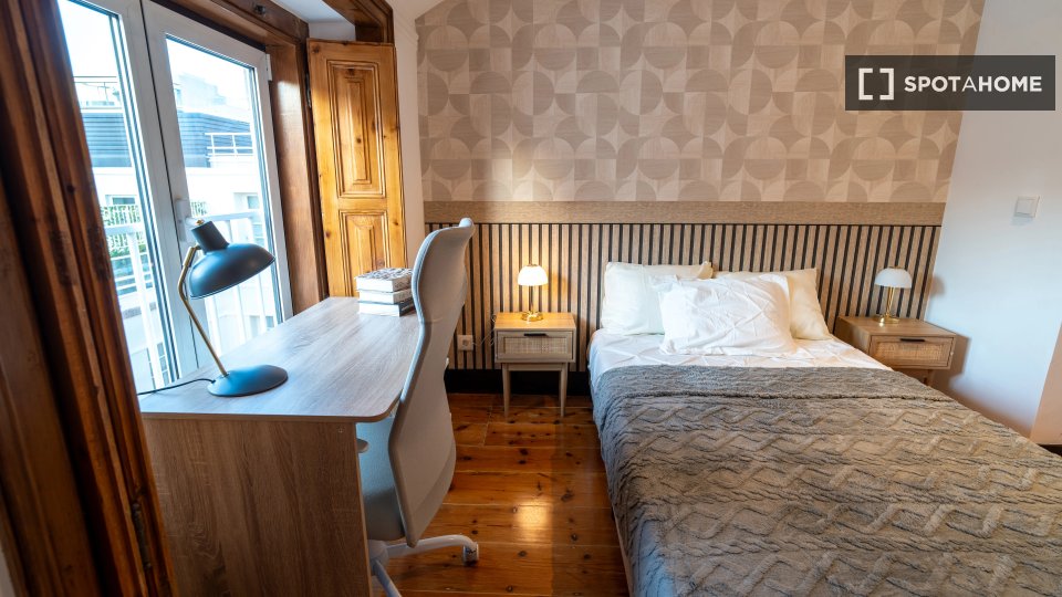 Double room Lisbon, 9 beds — photo 13