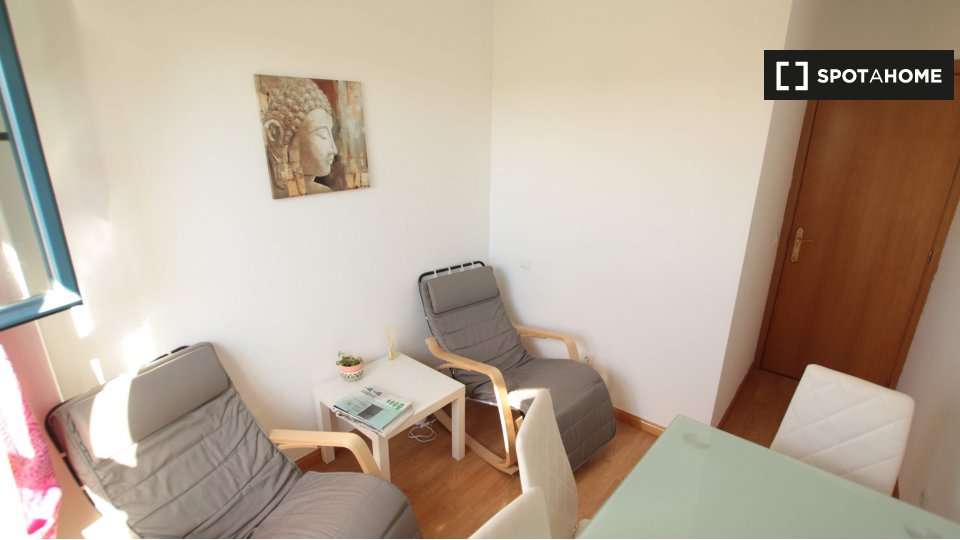 Double room Madrid, 6 beds, 95m² — photo 6