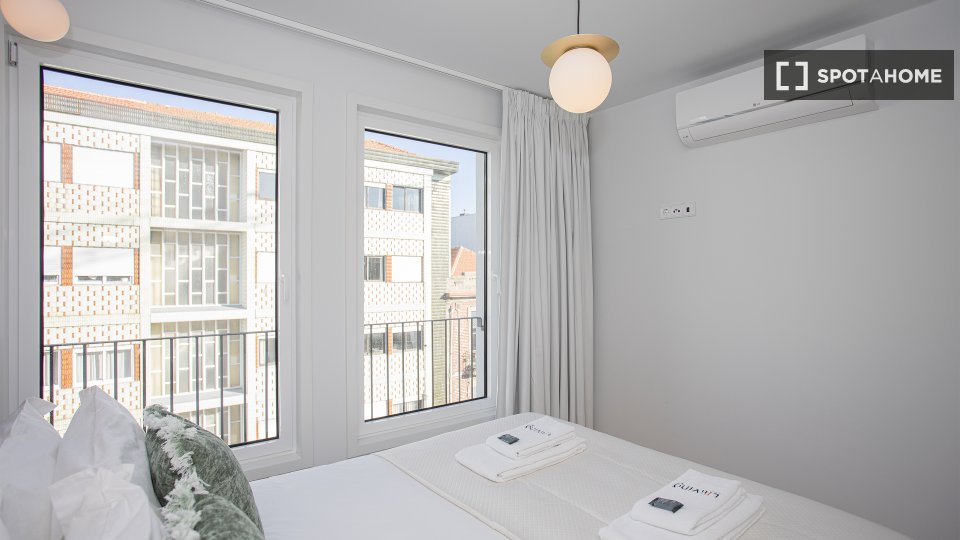Apartment Porto, 2 beds, 125m² — photo 1