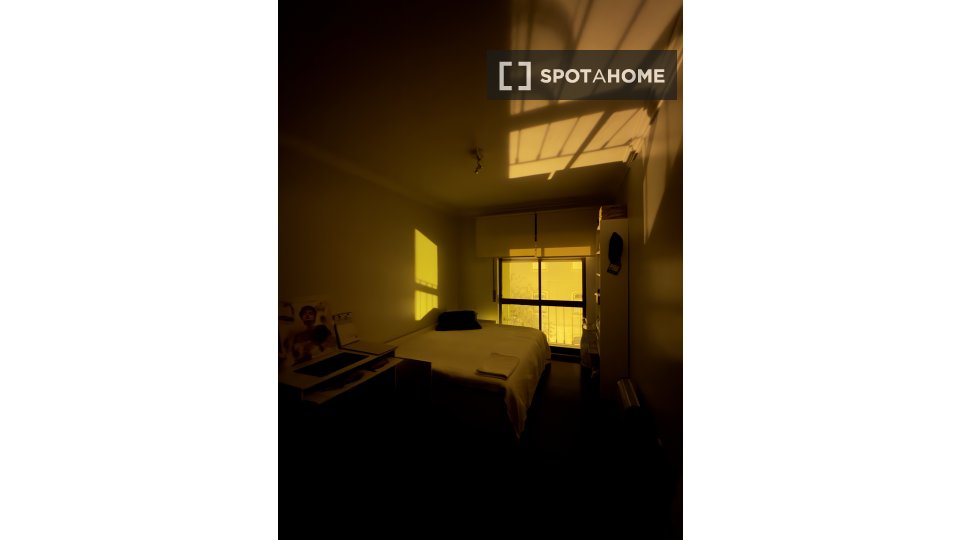 Double room Lisbon, 2 beds, 64m² — photo 8