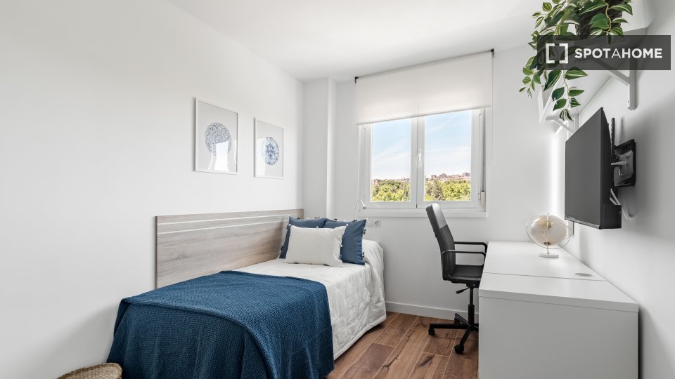 Apartment Madrid, 4 beds, 115m² — photo 5