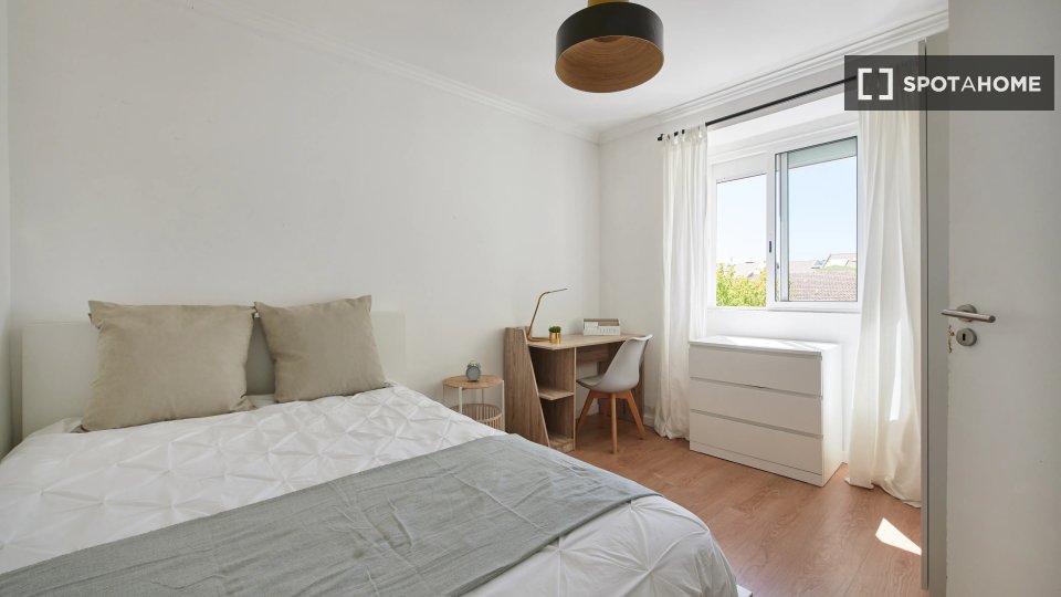 Double room Lisbon, 4 beds — photo 1