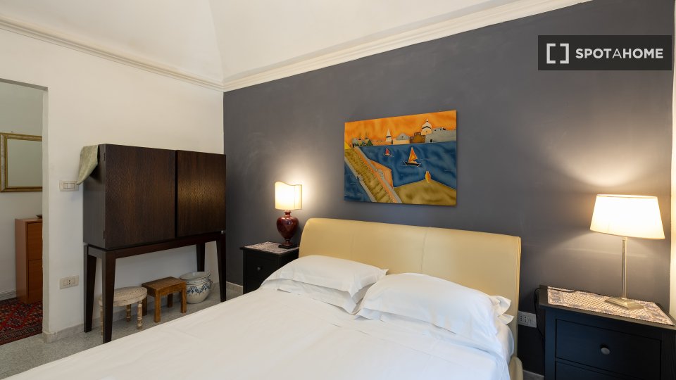 Appartamento con 1 camera da letto in affitto nel Rione Esquilino, Roma. - en Roma