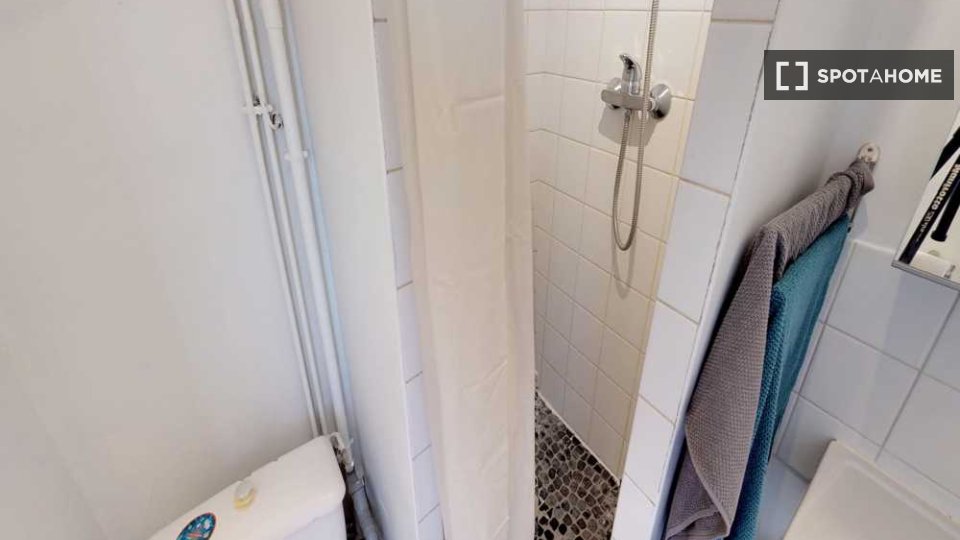 Double room Lyon, 3 beds, 60m² — photo 10