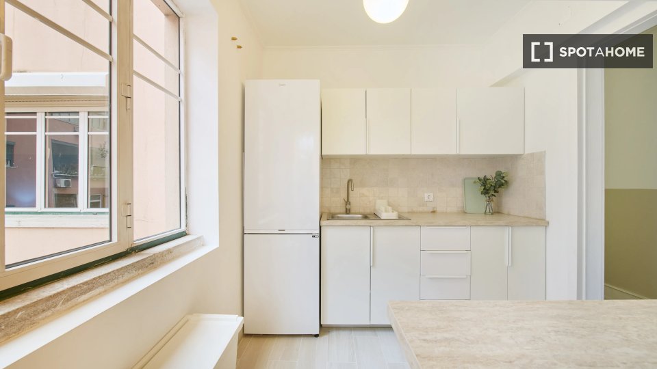 Double room Lisbon, 6 beds — photo 10